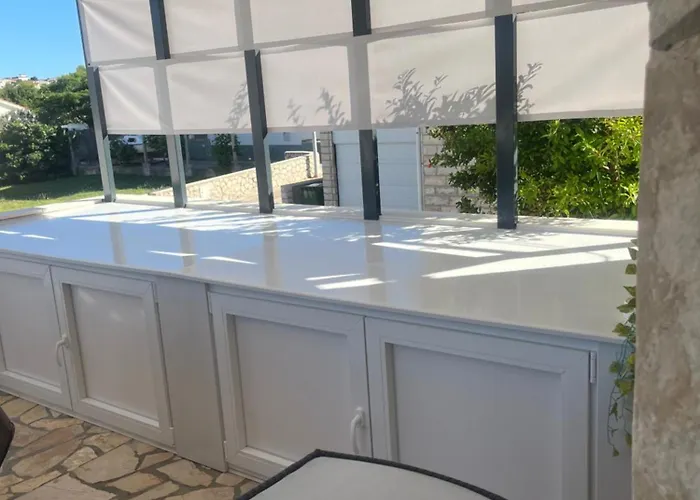 Di Adria Island Apartman Vir